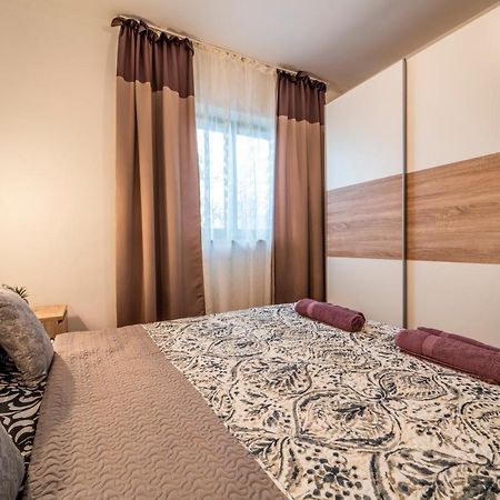 House Silvija Pula Apartment Exterior photo
