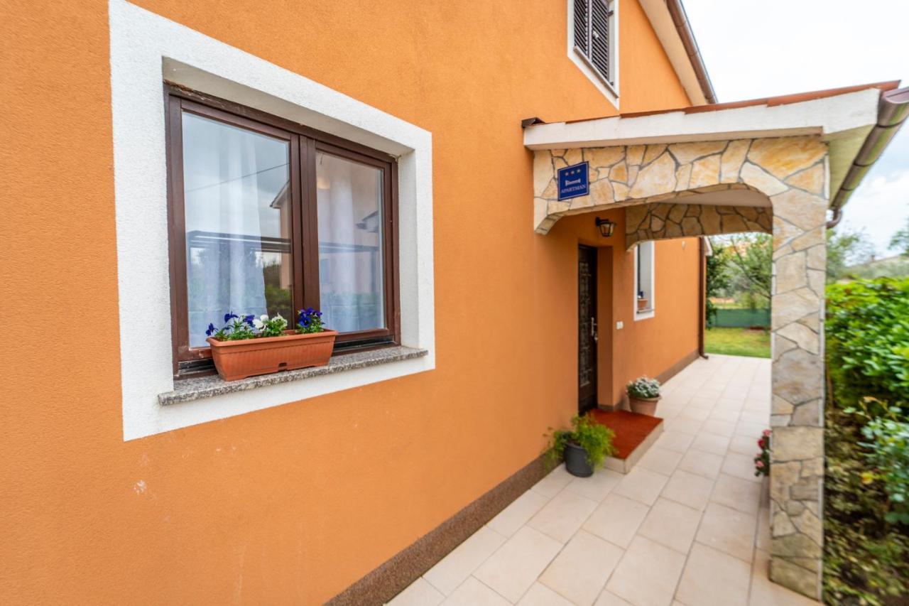 House Silvija Pula Apartment Exterior photo